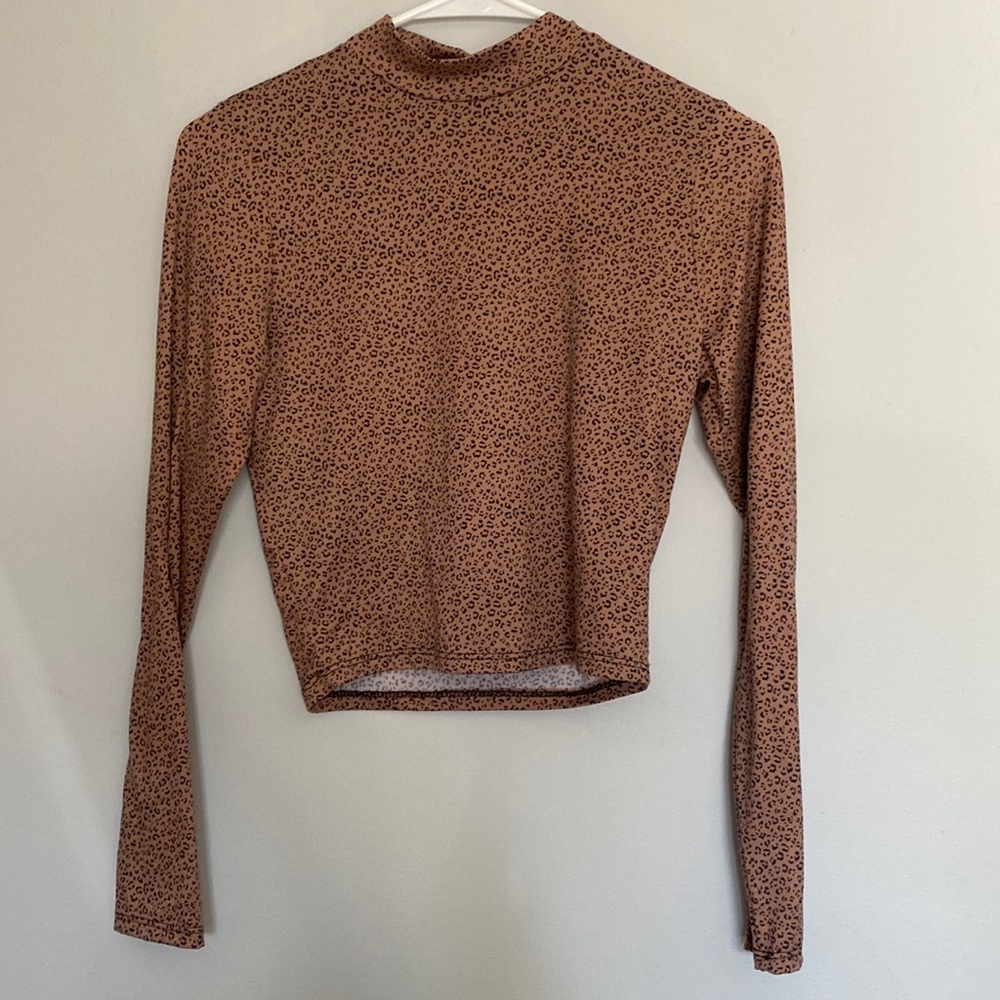 Brown cheetah print turtle neck crop long sleeve